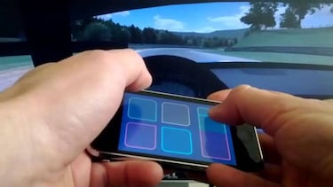 Conducir un coche usando el móvil como volante, la nueva patente de Ford