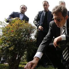 Mosa afirma que tuvo tres ofertas para vender sus acciones