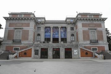 Puertas cerradas en el Museo Nacional del Prado.