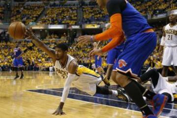 Indiana Pacers contra New York Nnicks durante el partido de la Conferencia Este de semifinales de la serie de playoffs de la NBA en Indianapolis.