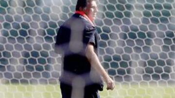 <strong>QUEIROZ.</strong>