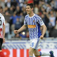 Aritz Elustondo es seria duda para el Sánchez Pizjuán