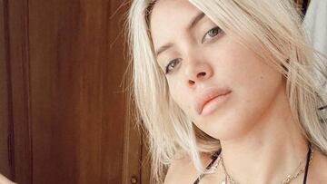 Wanda Icardi saca el bañador en plena nevada en París