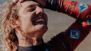 Lorenzo Casati, contento tras proclamarse campeón del mundo de Kitesurf Big Air 2025.