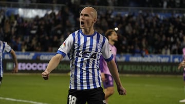 Jon Guridi celebra un gol