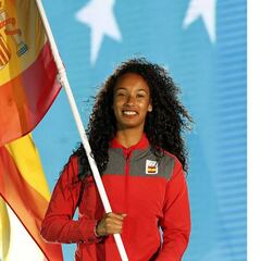 María Vicente, abanderada en los Juegos de la Juventud