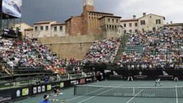 <b>BONITO ESCENARIO. </b>El Club Montecasino, con Feliciano al resto.