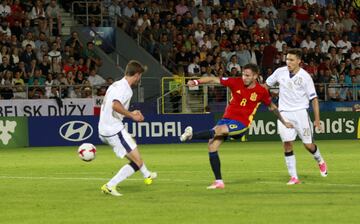 1-0. Saúl Ñíguez marcó el primer gol.