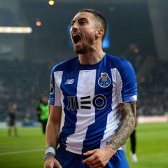 Alex Telles apunta al Barcelona