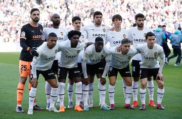 El once inicial del Valencia CF ante el FC Barcelona. 