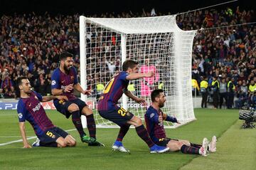 3-0. Leo Messi celebró el tercer gol.