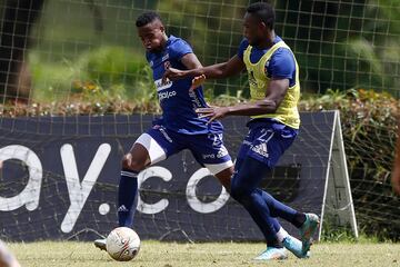 El capitán de la última estrella del Medellín tuvo su primer entrenamiento en su nuevo ciclo con el club y fue presentado ante los medios de comunicación.