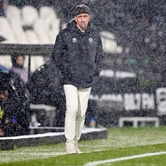 Pablo: “El club analiza perfiles como Ghailan y Nava, pero confío plenamente en mi plantilla”