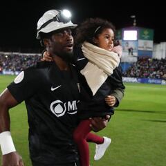 Razak, el portero del Linares de los looks exóticos y Spiderman