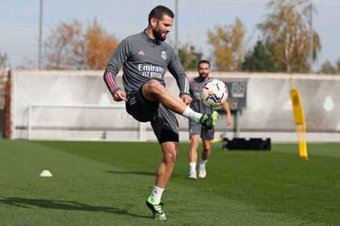 Buenas noticias para Zidane: Nacho y Carvajal ya tocan bal¨®n