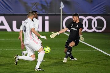 Vinicius, Unai sim¨®n y Karim Benzema.