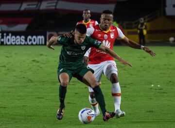 Partido táctico en El Campín. La Equidad se mantiene sólido en el grupo de los ocho, mientras que el equipo dirigido por Gregorio Pérez ratifica su liderato en un partido que tuvo que pelear con 10 jugadores todo el segundo tiempo.