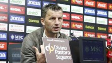 Miroslav Djukic, entrenador del Valencia.