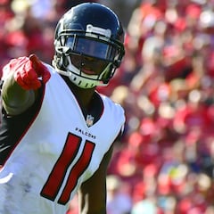 Future Hall of Fame wide receiver announces retirement from the NFL