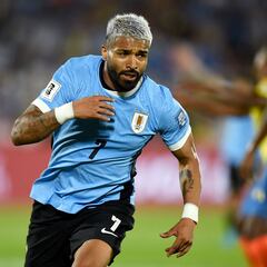 Rodrigo Aguirre imita a Luis Suárez y Edinson Cavani