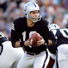 Jim Plunkett: El vínculo entre Patriots, Raiders y México