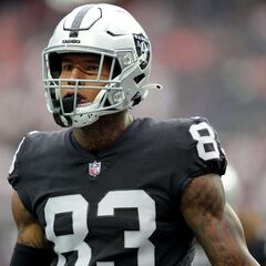 “What am I doing with my life?”: Darren Waller reveals his breaking point