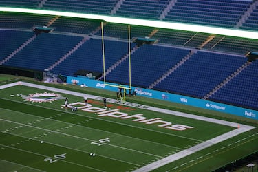 Miami Dolphins end zone at the Bernabéu stadium.