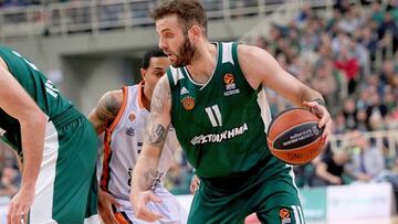 El Panathinaikos hace los deberes ante un escaso Valencia