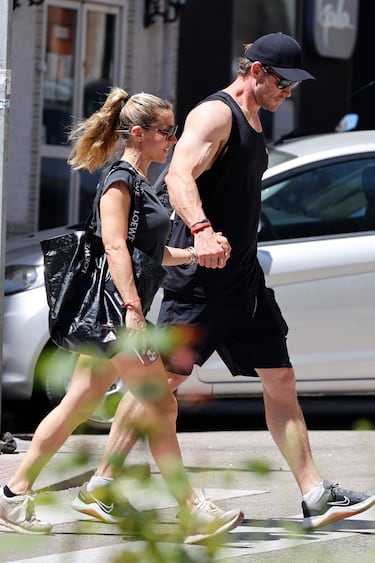 La pareja de actores paseando por el centro de Madrid. 
