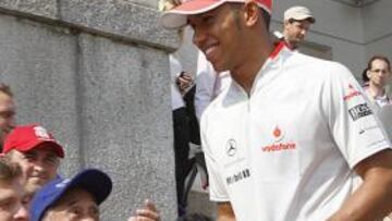 Hamilton: "Competir con Alonso en Ferrari sería un reto apasionante"