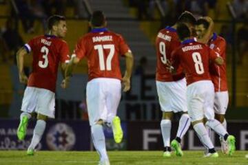 La celebración de Chile tras el golazo de tiro libre.