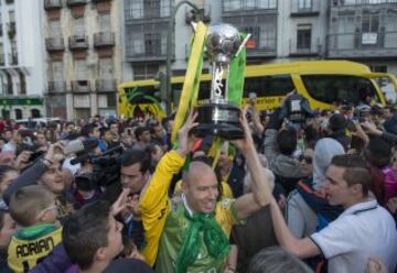Los jugadores del Jaén Paraíso celebran su título.