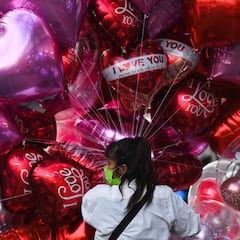 Los solteros venden los regalos de sus ex: coches, joyas, el último iPhone…