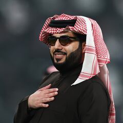 Quién es Turki Al-Sheikh, el nuevo rey Midas del boxeo y dueño de la UD Almería