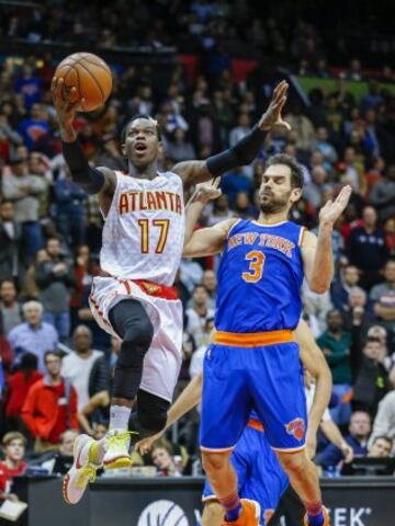 Dennis Schroeder ante José Calderón.