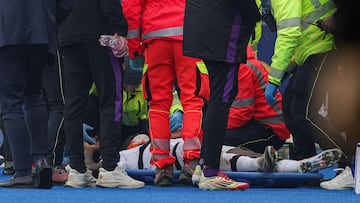Scary moment for Moise Kean as he collapses After knee Blow in Verona vs Fiorentina match