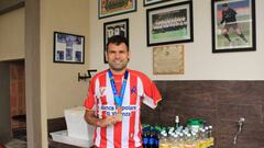 La nueva vida del goleador paraguayo que perdió un brazo