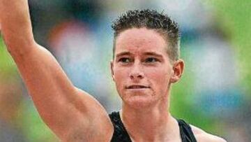 <b>YVONNE-IVAN. </b>La pertiguista alemana Buschbaum, que se convertirá en hombre de inmediato.