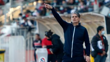 Futbol, Curico Unido vs Universidad de Chile
fecha 22, campeonato Nacional 2022.
El entrenador de Universidad de Chile Diego Lopez es fotografiado durante el partido de primera division contra Curico Unido disputado en el estadio La Granja de Curico, Chile.
31/07/2022
Jose Robles/Photosport
Football, Curico Unido vs Universidad de Chile
22th date, 2022 National Championship.
Universidad de Chile’s head coach Diego Lopez is pictured during the first division match against Curico Unido held at the La Granja stadium in Curico, Chile.
08/13/2022
Jose RoblesPhotosport