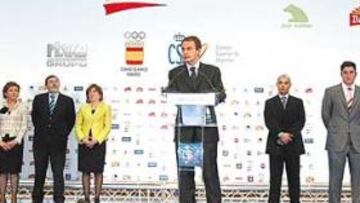 <b>DESPLIEGUE. </b>José Luis Rodríguez Zapatero quiso dar su apoyo al nuevo Plan ADO en la presentación que tuvo lugar en el CAR de Madrid.