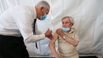 La temporada de influenza se aproxima. Los expertos recomiendan vacunarse contra la gripe lo antes posible. Aquí los efectos secundarios de la vacuna.