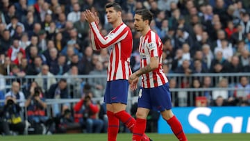 Soccer Football - La Liga Santander - Real Madrid v Atletico Madrid- Santiago Bernabeu, Madrid, Spain - February 1, 2020  Atletico Madrid&#039;s Alvaro Morata applauds fans as he comes off as a substitute  REUTERS/Susana Vera