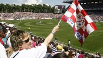 <b>AMBIENTE. </b>Las gradas de Vallecas, durante un partido del Rayo.