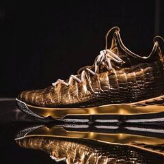 Una marca crea unas zapatillas para LeBron de ¡100.000 dólares!