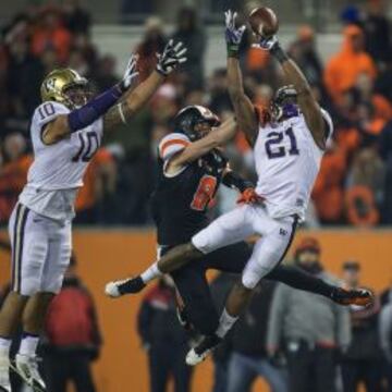 Marcus Peters con una tremenda intercepción en Washington.