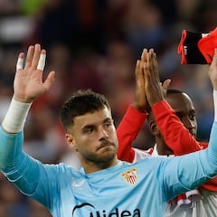 El Sevilla busca competidor para Nyland; Álvaro Fernández, en el aire