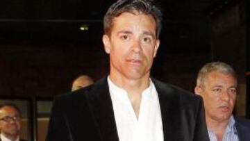 ROBERTO SOLOZABAL, exjugador del Atlético