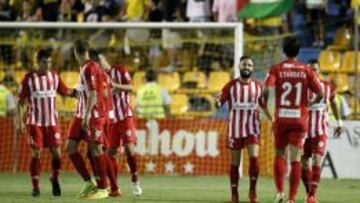 Los jugadores del Girona celebran un gol.