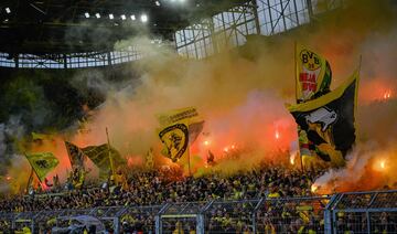 El Borussia Dortmund y el FC Schalke 04 se han enfrentado hoy y el ambiente del Signal Iduna Park siempre impacta.