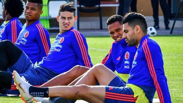 Falcao y James en el entrenamiento de la Selecci&oacute;n Colombia